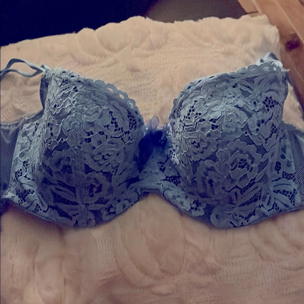 34D lace bra